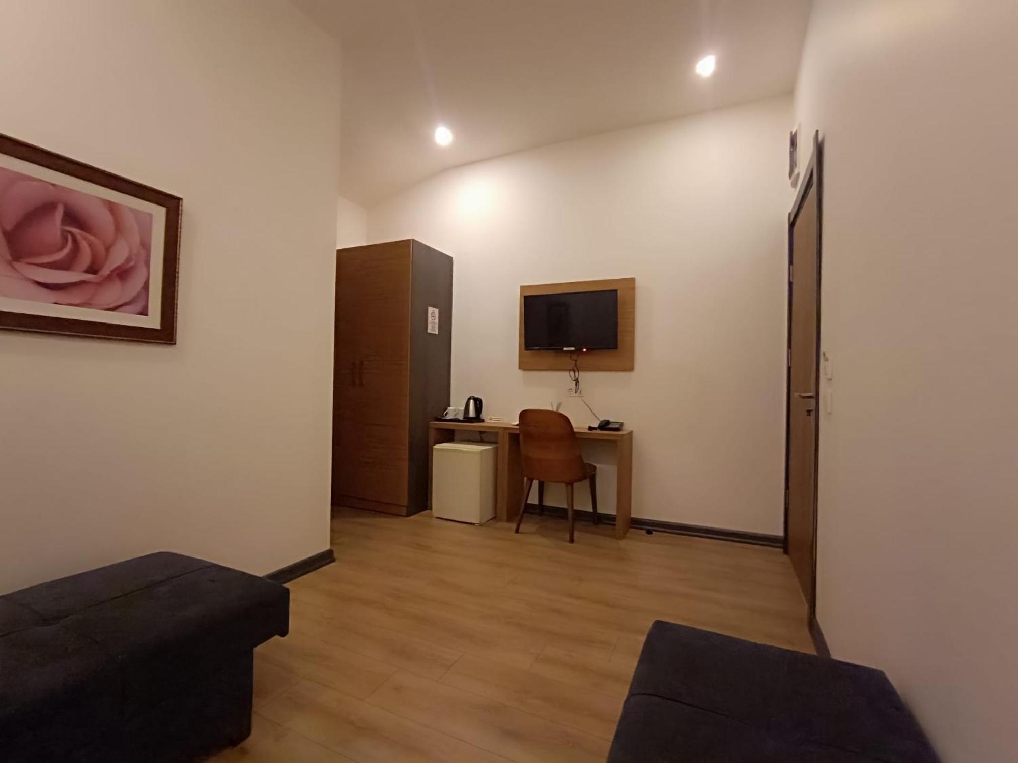 Comfy Otel Antalya Lara Exterior foto